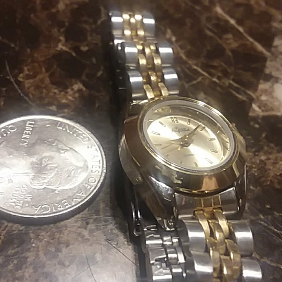 Watch - Picture 1 of 4